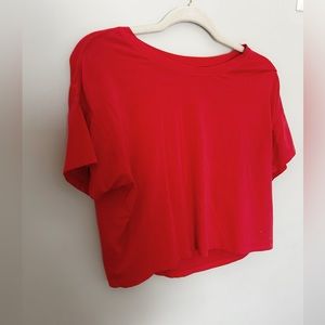 lululemon coral colored cropped tee